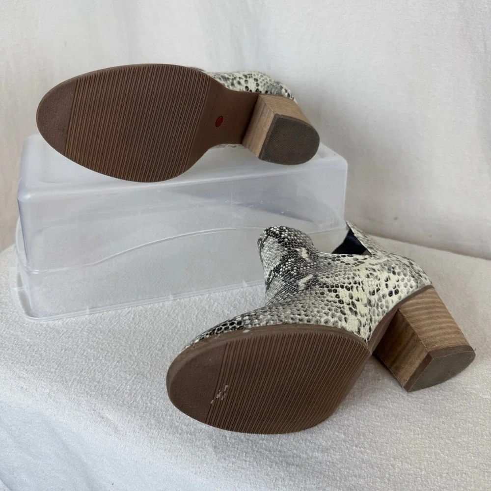 Blondo Waterproof Booties‎ B6689 236 Size 8.5M Cream Black Mock Snakeskin